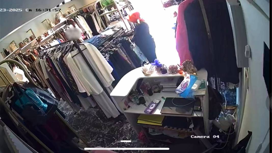 5 bin liralık gömleği saniyeler içinde çaldı 1